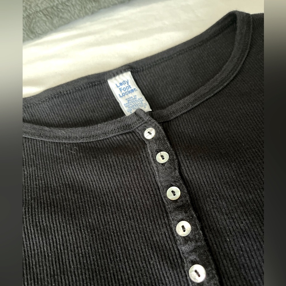 Ribbed Button Top - Picture 3 of 3